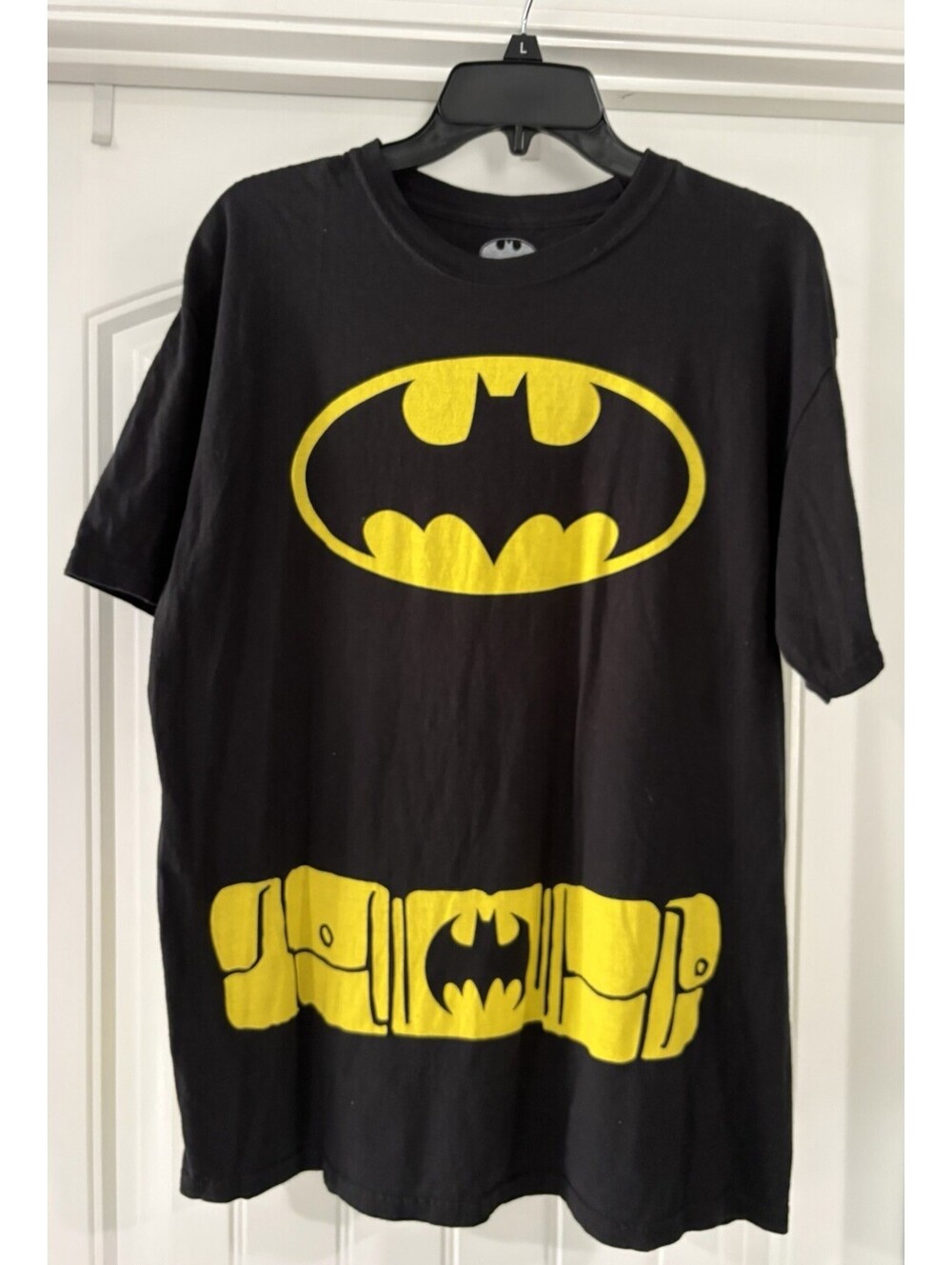 Black Batman Shirt NWOT Men’s Large Attached Yellow Cape Bat Signal Belt Print